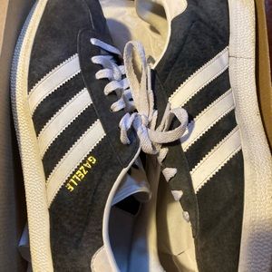 Adidas gazelles dark blue 10.5 gently used and well maintained